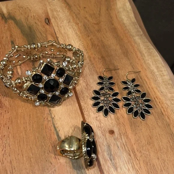 Costume jewelry set black gold & crystal rhinestone one size fits all adjustable - Picture 6 of 16